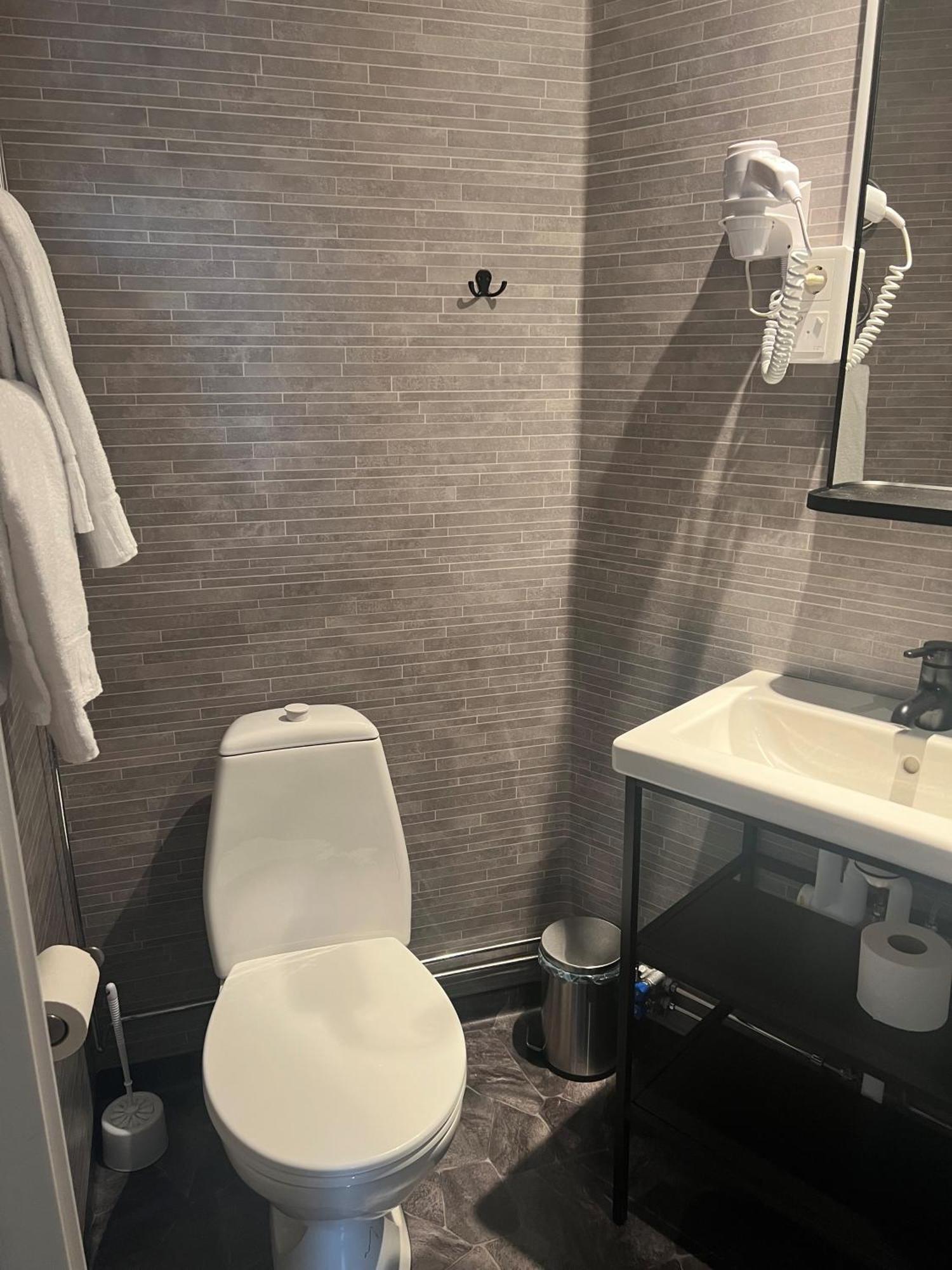 Hotel E-10 By First Kiruna Ngoại thất bức ảnh